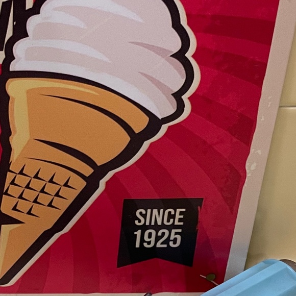 Retro 50's Look Tin Wall Decor - Picture 3 of 5